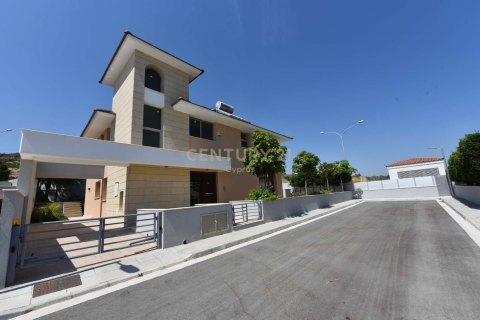 3 dormitorios Villa en Parekklisia, Limassol, Chipre No. 55920