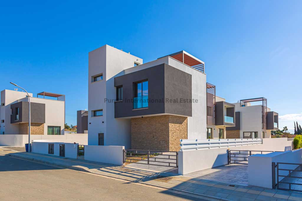 3 bedrooms Villa in Pyrgos, Limassol, Cyprus No. 52408