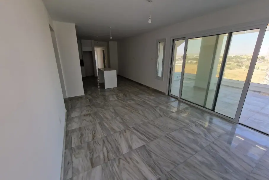 3 bedrooms Apartment in Larnaca, Larnaka, Cyprus No. 4965