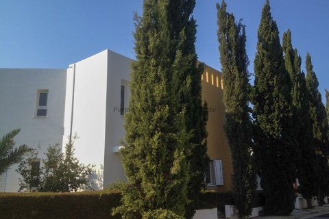 3 bedrooms Villa in Pervolia, Larnaka, Cyprus No. 39313
