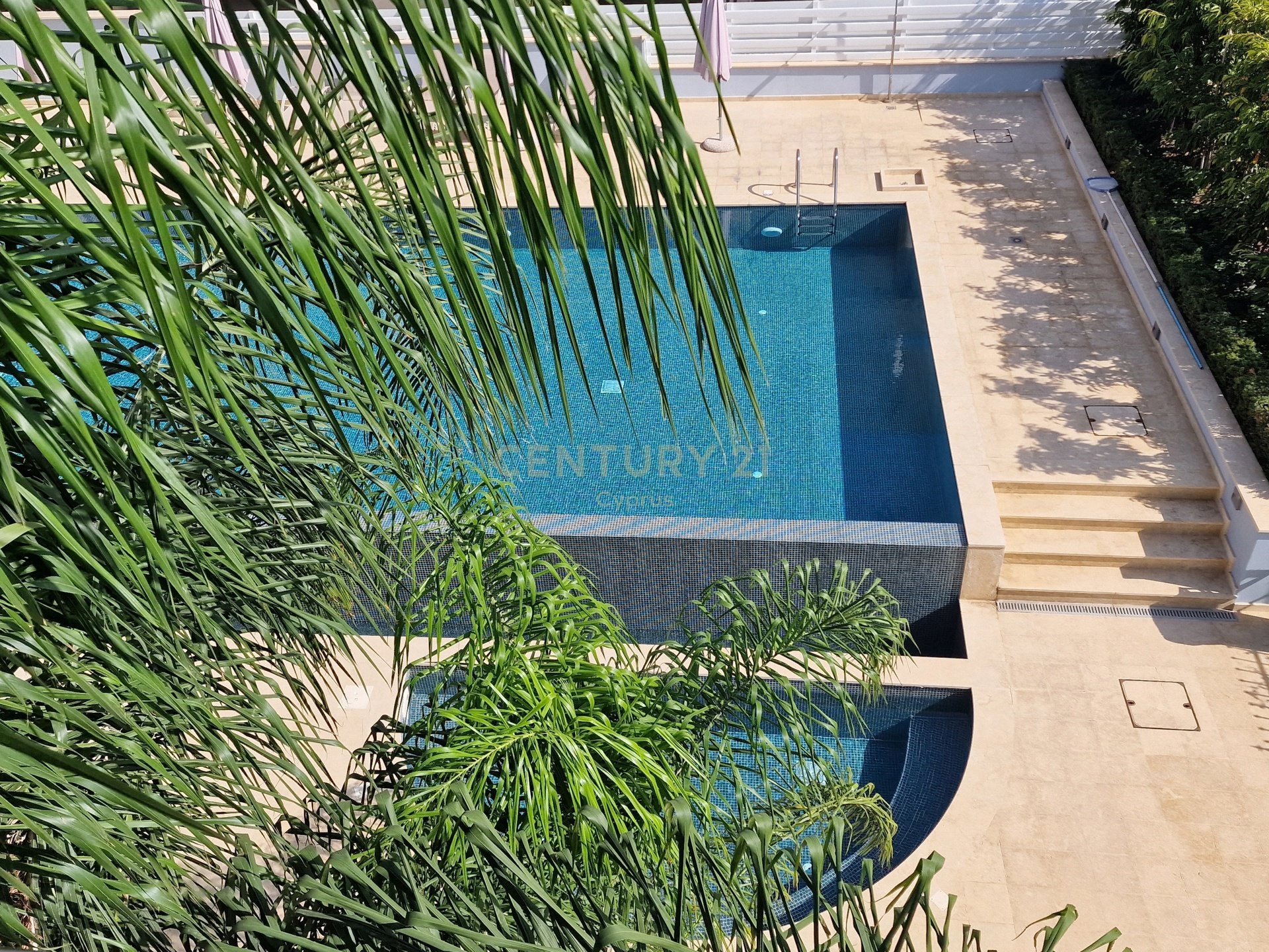 3 bedrooms Apartment in Germasogeia, Limassol, Cyprus No. 24717