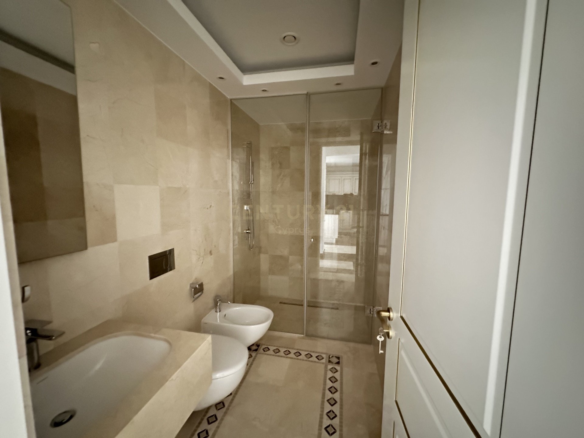 3 bedrooms Apartment in Germasogeia, Limassol, Cyprus No. 24717