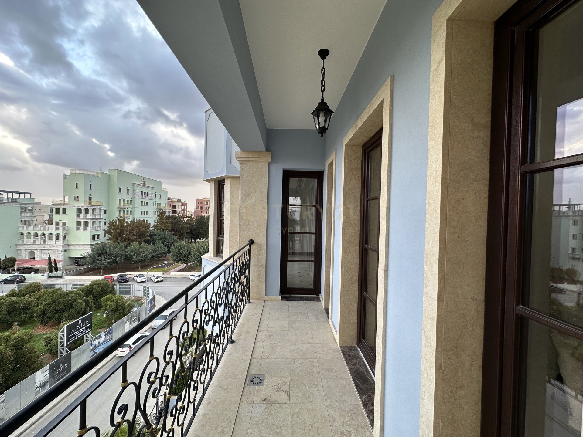 3 bedrooms Apartment in Germasogeia, Limassol, Cyprus No. 24717