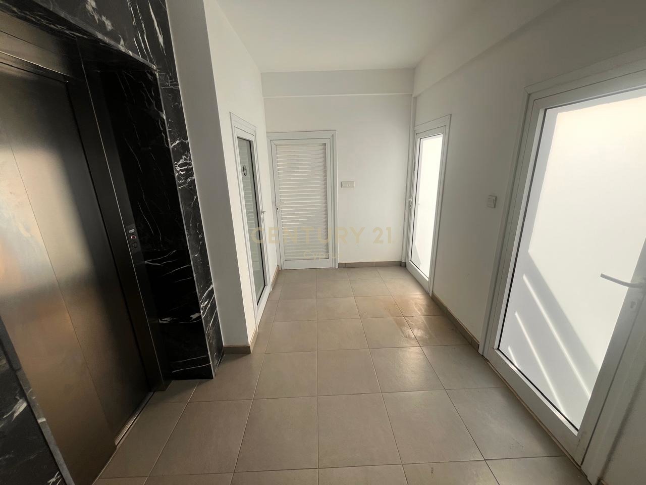3 bedrooms Apartment in Germasogeia, Limassol, Cyprus No. 53513