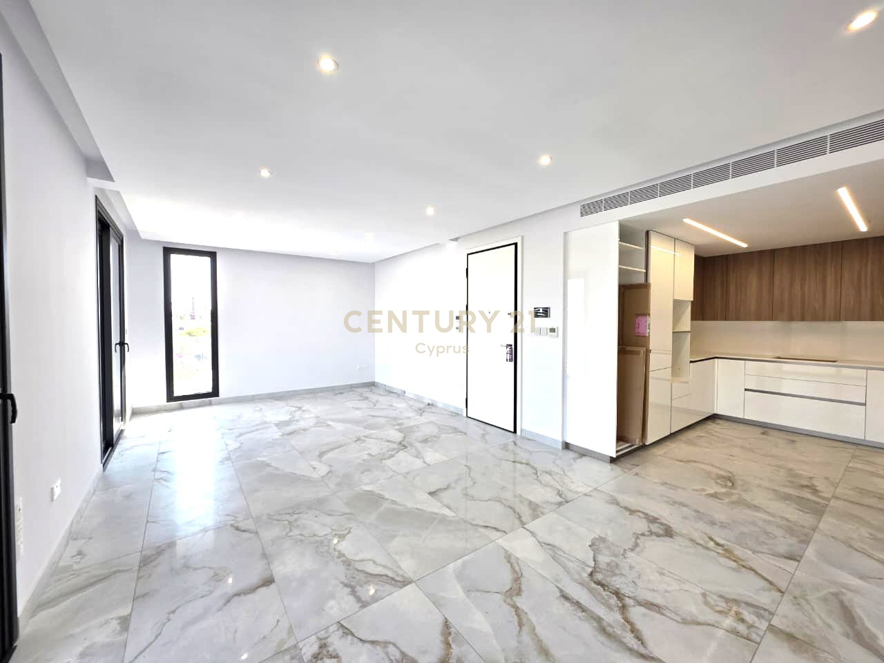2 bedrooms Apartment in Germasogeia, Limassol, Cyprus No. 54251
