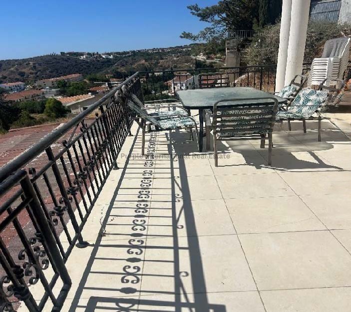 6 bedrooms Villa in Pissouri, Limassol, Cyprus No. 39102