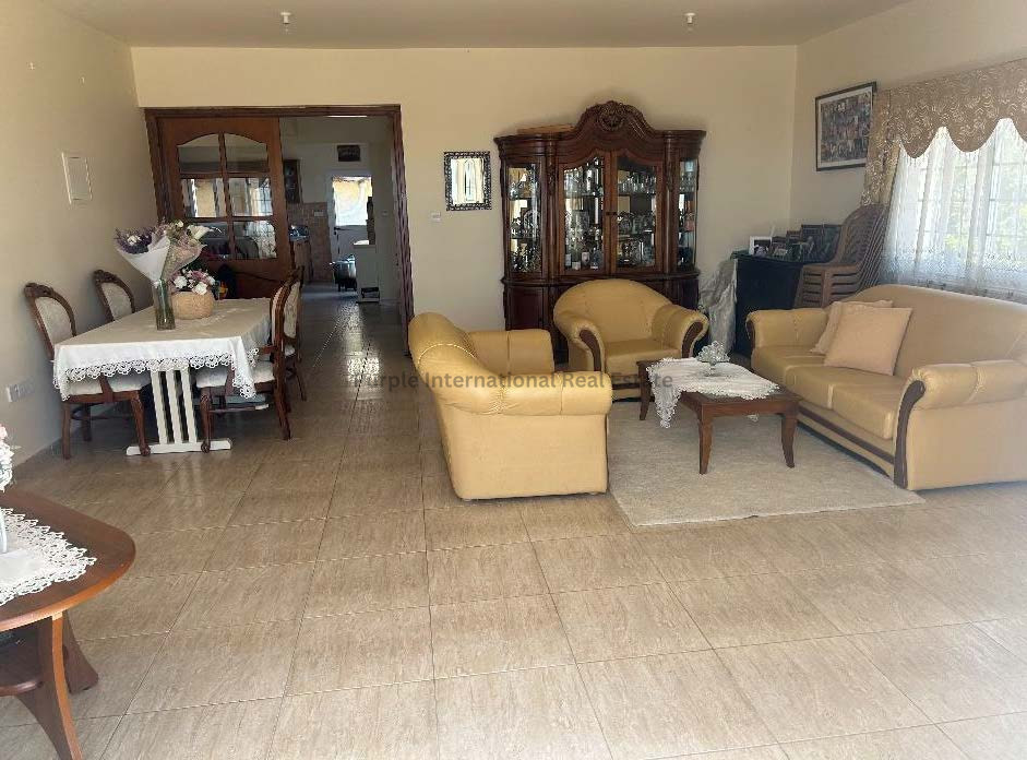 6 bedrooms Villa in Pissouri, Limassol, Cyprus No. 39102