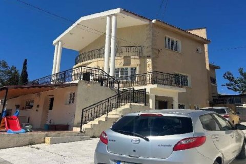 6 bedrooms Villa in Pissouri, Limassol, Cyprus No. 39102