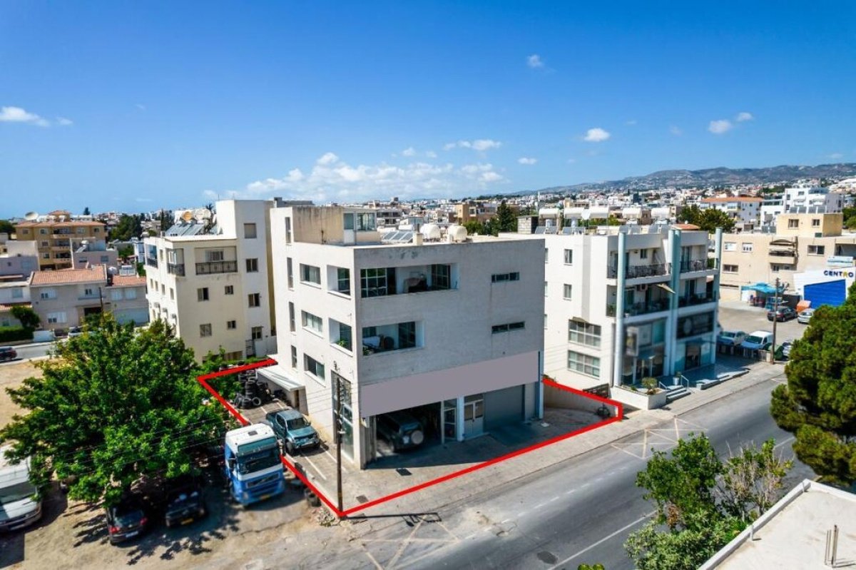 479m2 Commercial property in Paphos, Cyprus No. 37956