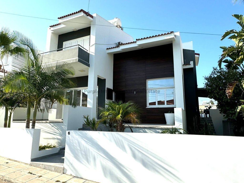 4 bedrooms Villa in Pyla, Larnaka, Cyprus No. 39042