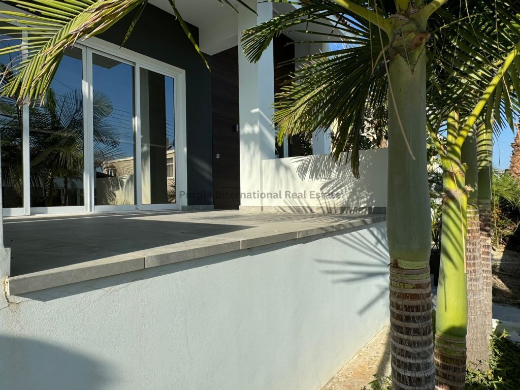 4 bedrooms Villa in Pyla, Larnaka, Cyprus No. 39042