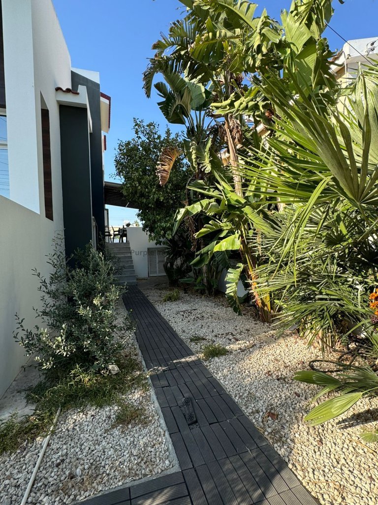 4 bedrooms Villa in Pyla, Larnaka, Cyprus No. 39042