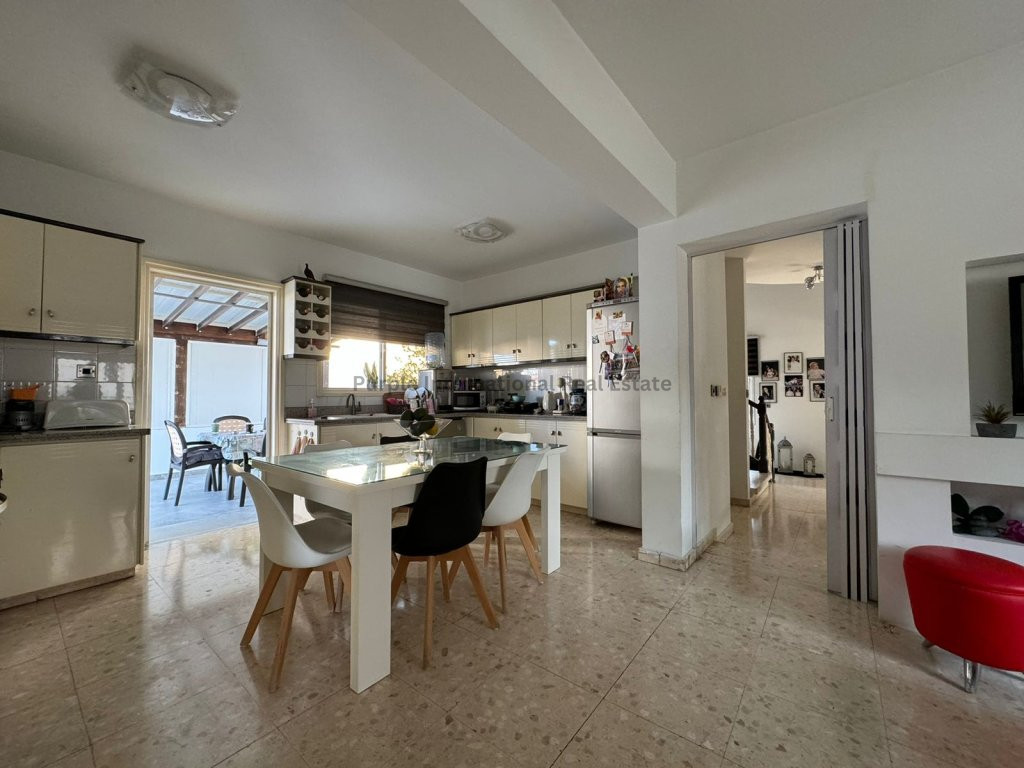 4 bedrooms Villa in Pyla, Larnaka, Cyprus No. 39042
