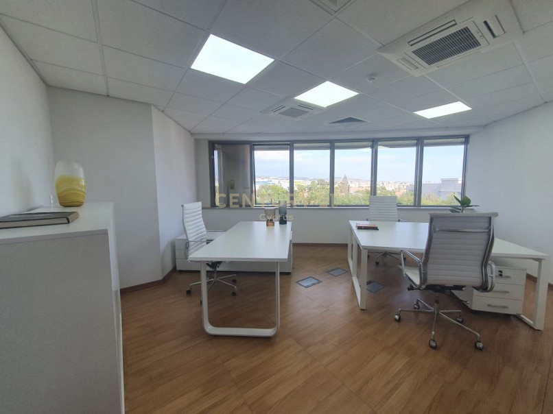 330m2 Bureau à Agios Athanasios, Limassol, Chypre No. 55481