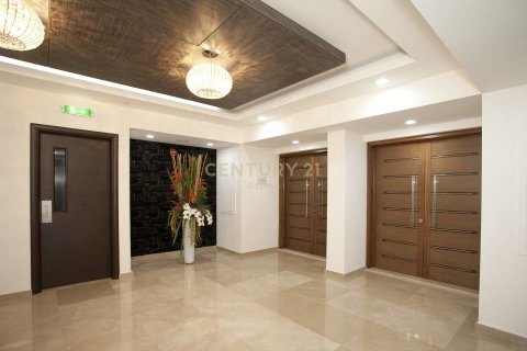 330m2 Oficina en Agios Athanasios, Limassol, Chipre No. 55481
