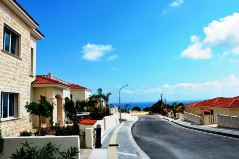 3 bedrooms Villa in Paphos, Cyprus No. 38268