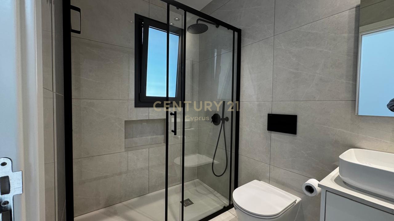 4 bedrooms Penthouse in Agios Athanasios, Limassol, Cyprus No. 53866