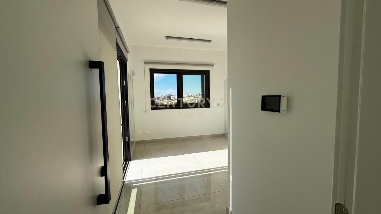 4 bedrooms Penthouse in Agios Athanasios, Limassol, Cyprus No. 53866
