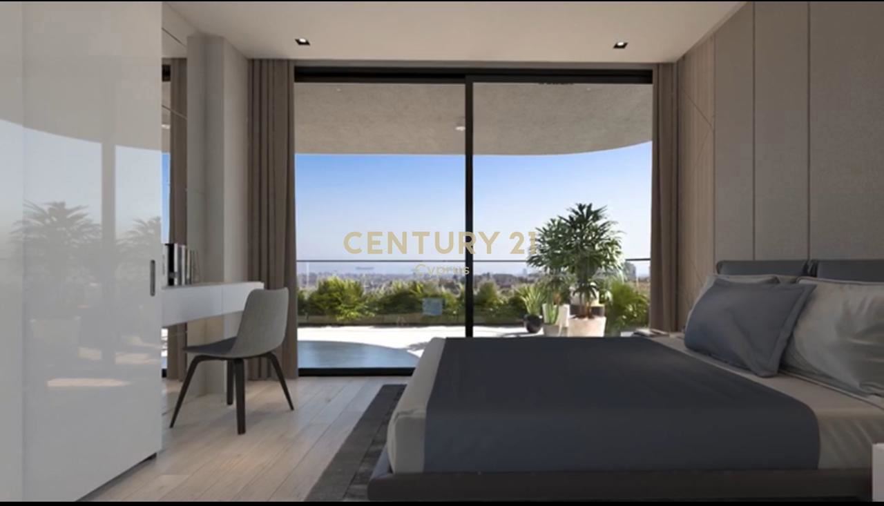 3 bedrooms Apartment in Limassol, Cyprus No. 54159