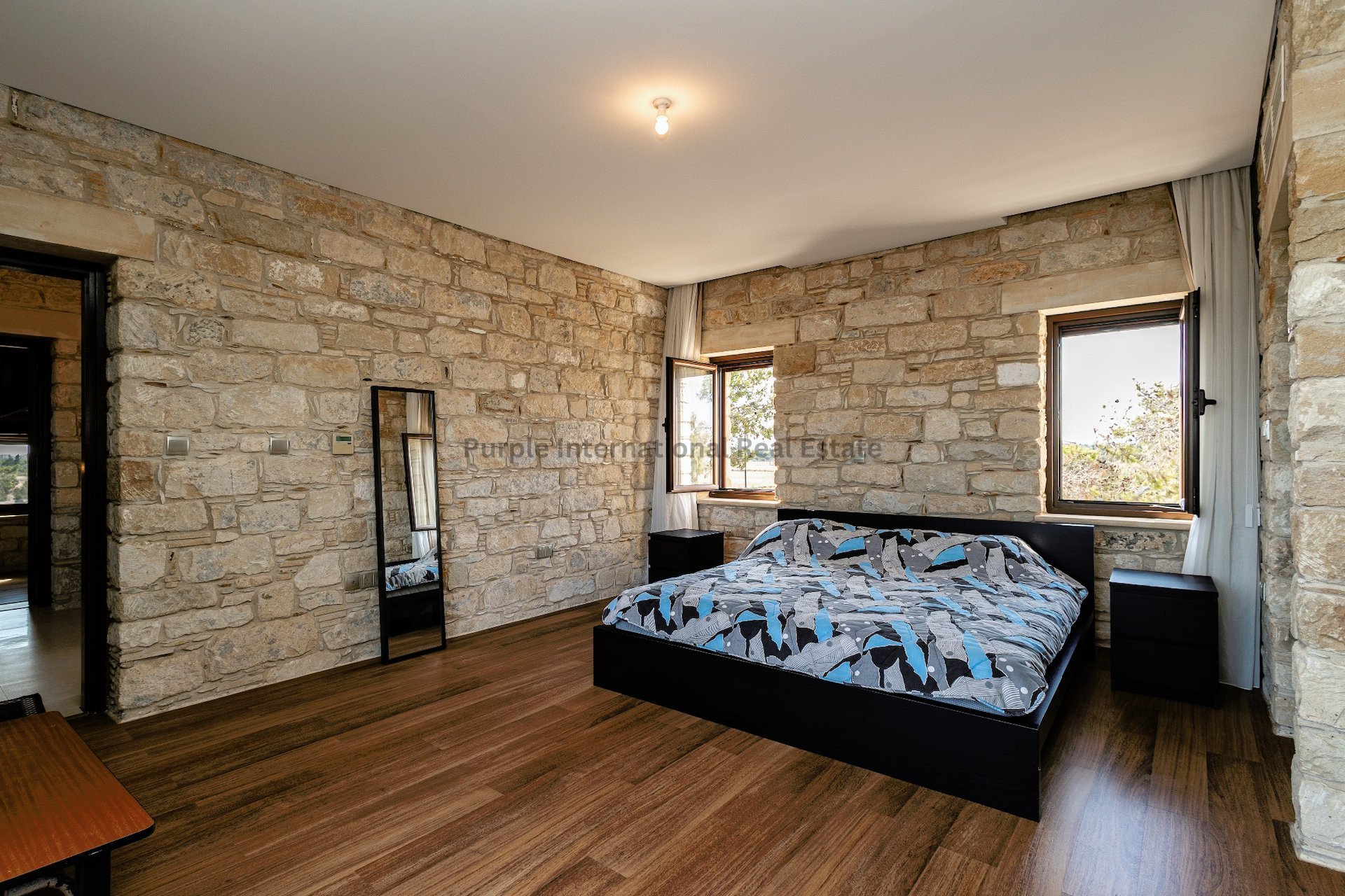 6 chambres Villa à Pervolia, Larnaka, Chypre No. 35055