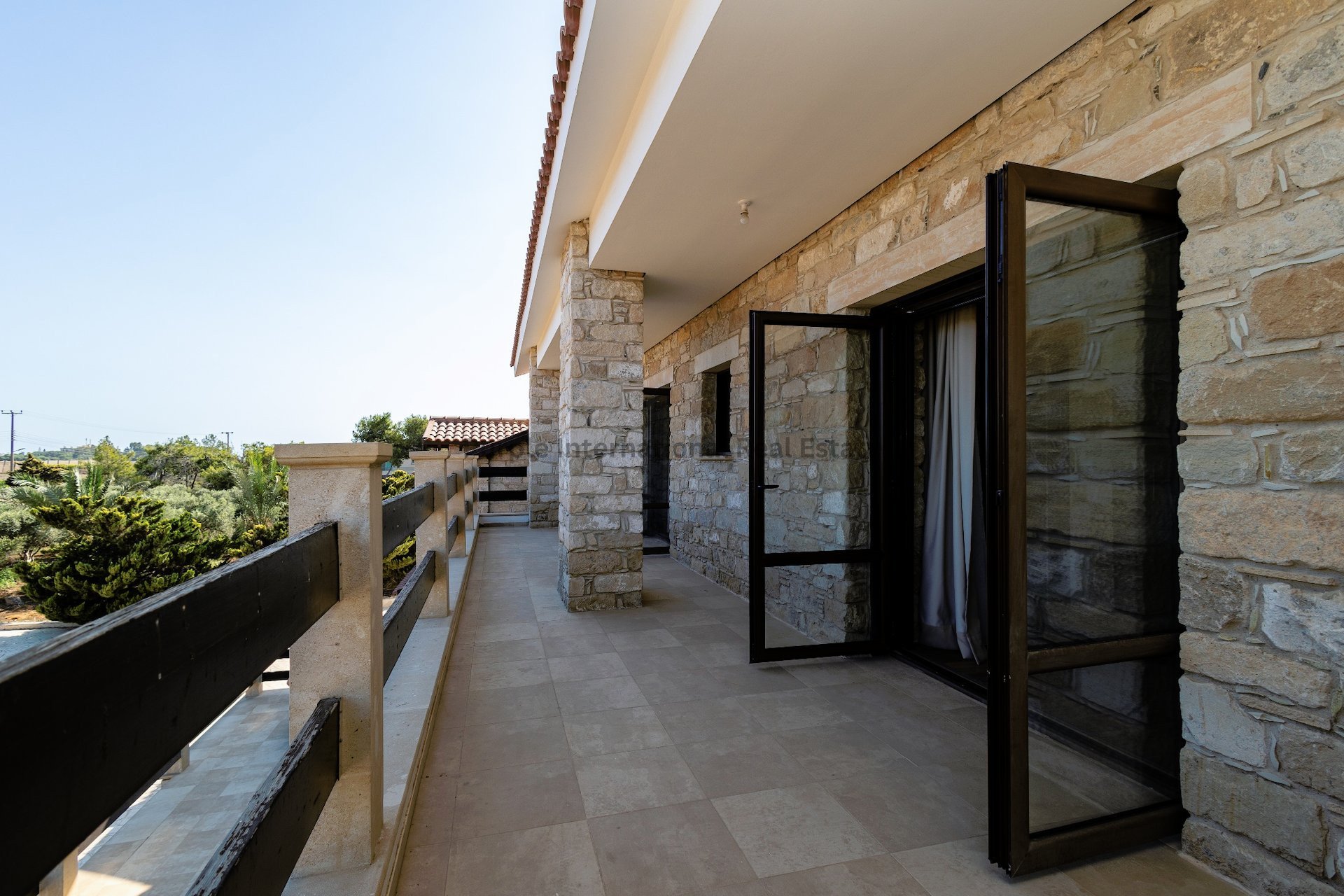 6 chambres Villa à Pervolia, Larnaka, Chypre No. 35055