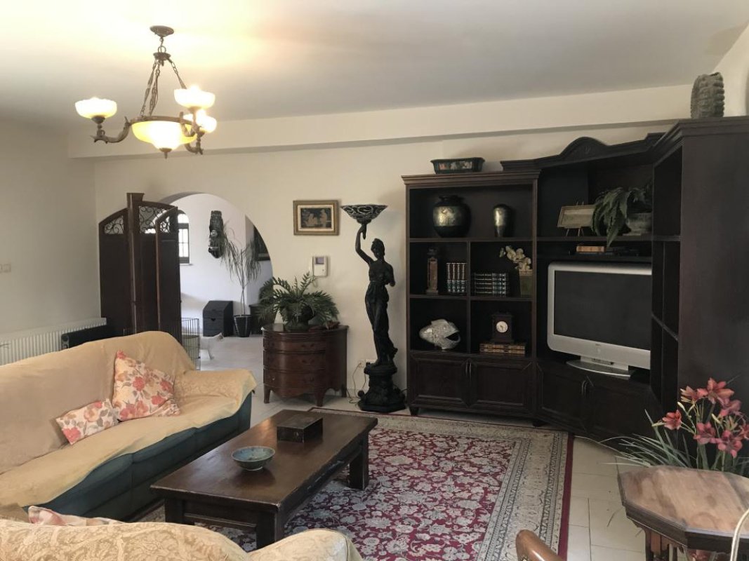 3 bedrooms Villa in Larnaca, Larnaka, Cyprus No. 38505