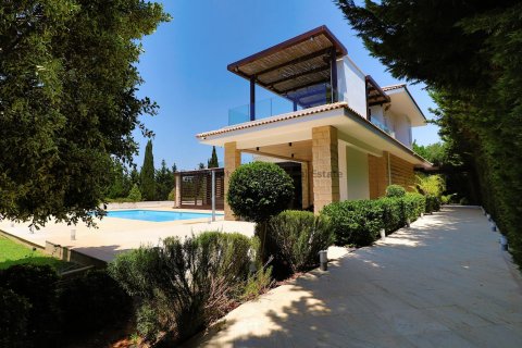 4 bedrooms Villa in Aphrodite Hills, Kouklia, Paphos, Cyprus No. 36640