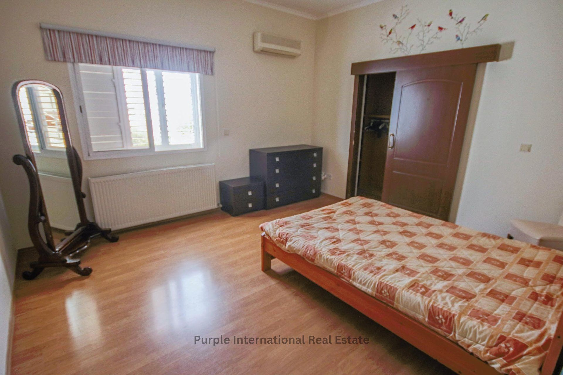 5 chambres Villa à Deryneia, Ammochostos, Chypre No. 36148