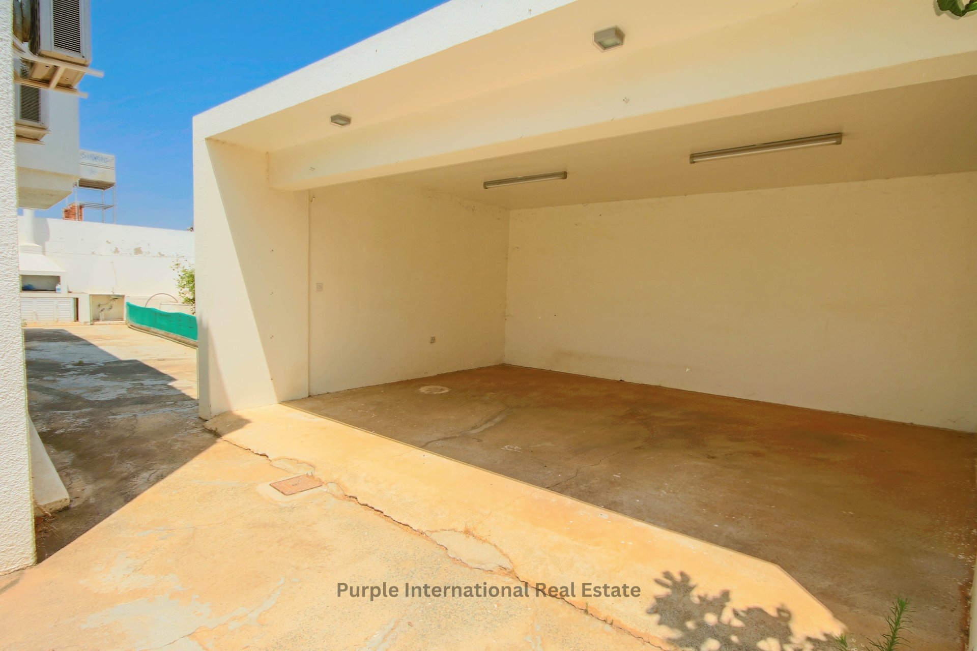 5 chambres Villa à Deryneia, Ammochostos, Chypre No. 36148