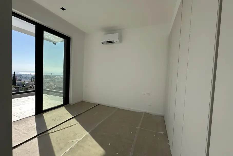 4 bedrooms Penthouse in Agios Athanasios, Limassol, Cyprus No. 56342