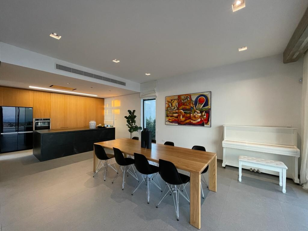 4 rooms Villa in Limassol, Cyprus No. 38953