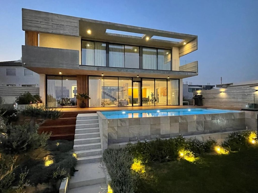 4 rooms Villa in Limassol, Cyprus No. 38953