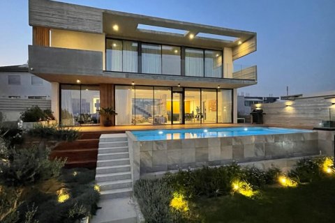 4 rooms Villa in Limassol, Cyprus No. 38953