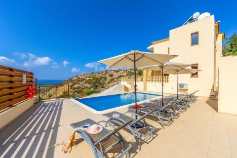 4 rooms Villa in Paphos, Cyprus No. 38949