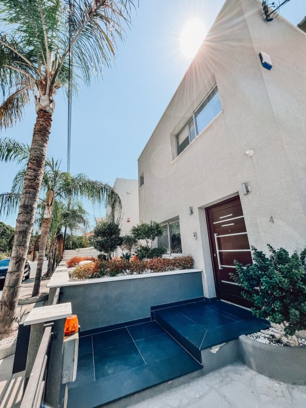 4 rooms Apartment in Limassol, Cyprus No. 38954