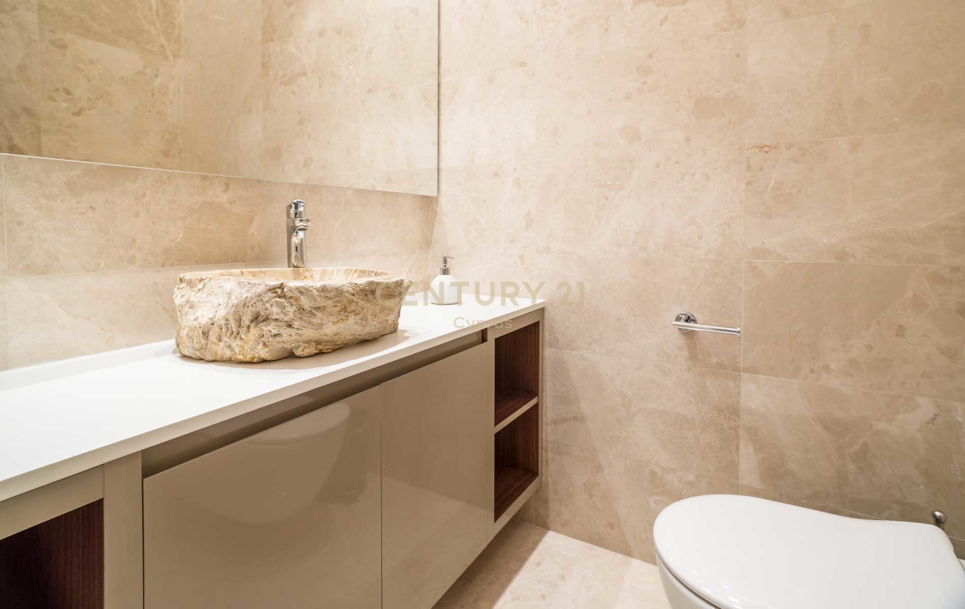4 bedrooms Penthouse in Pyrgos, Limassol, Cyprus No. 55085