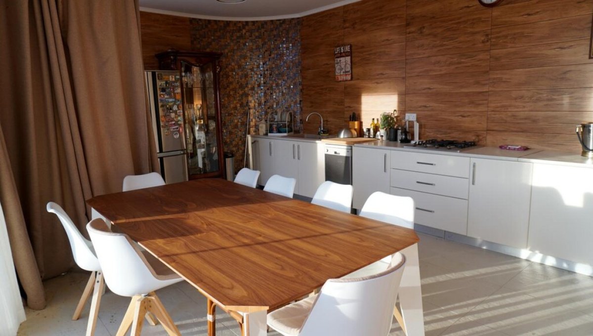 5 bedrooms Villa in Limassol, Cyprus No. 38700