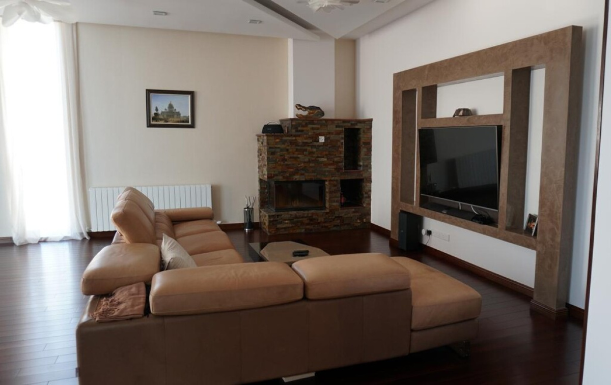 5 bedrooms Villa in Limassol, Cyprus No. 38700