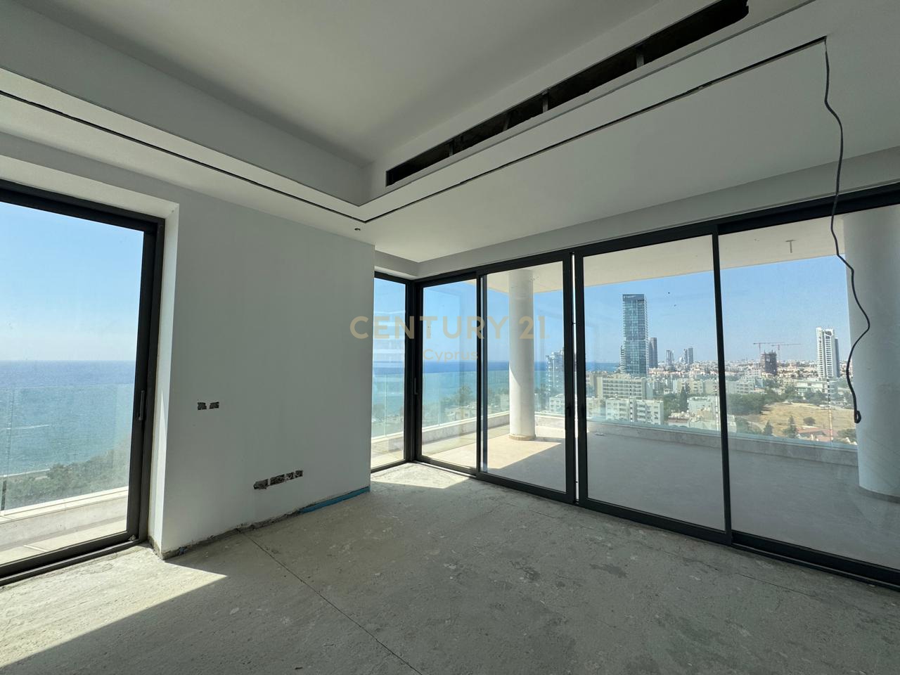 3 bedrooms Penthouse in Agios Tychonas, Limassol, Cyprus No. 55888