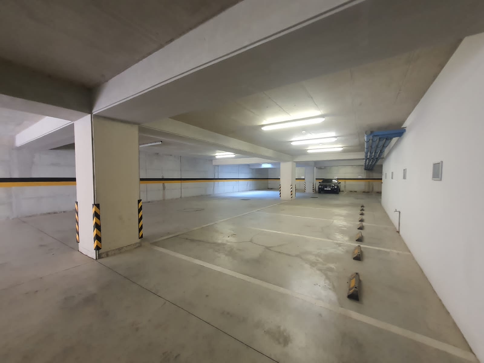 320m2 Oficina en Mesa Geitonia, Limassol, Chipre No. 54121