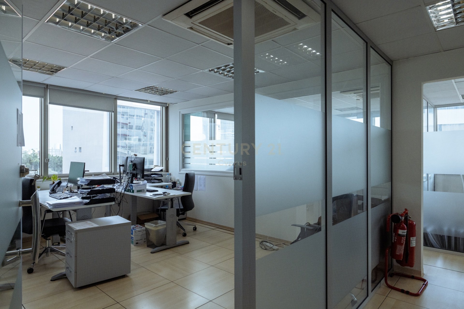 800m2 Local comercial en Limassol, Chipre No. 54120