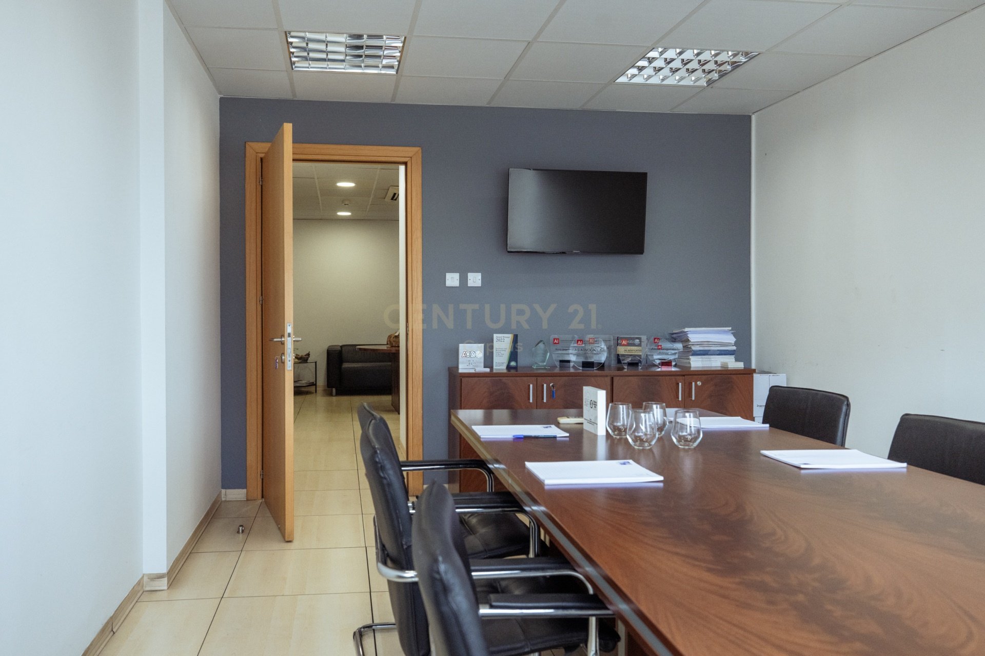 800m2 Local comercial en Limassol, Chipre No. 54120