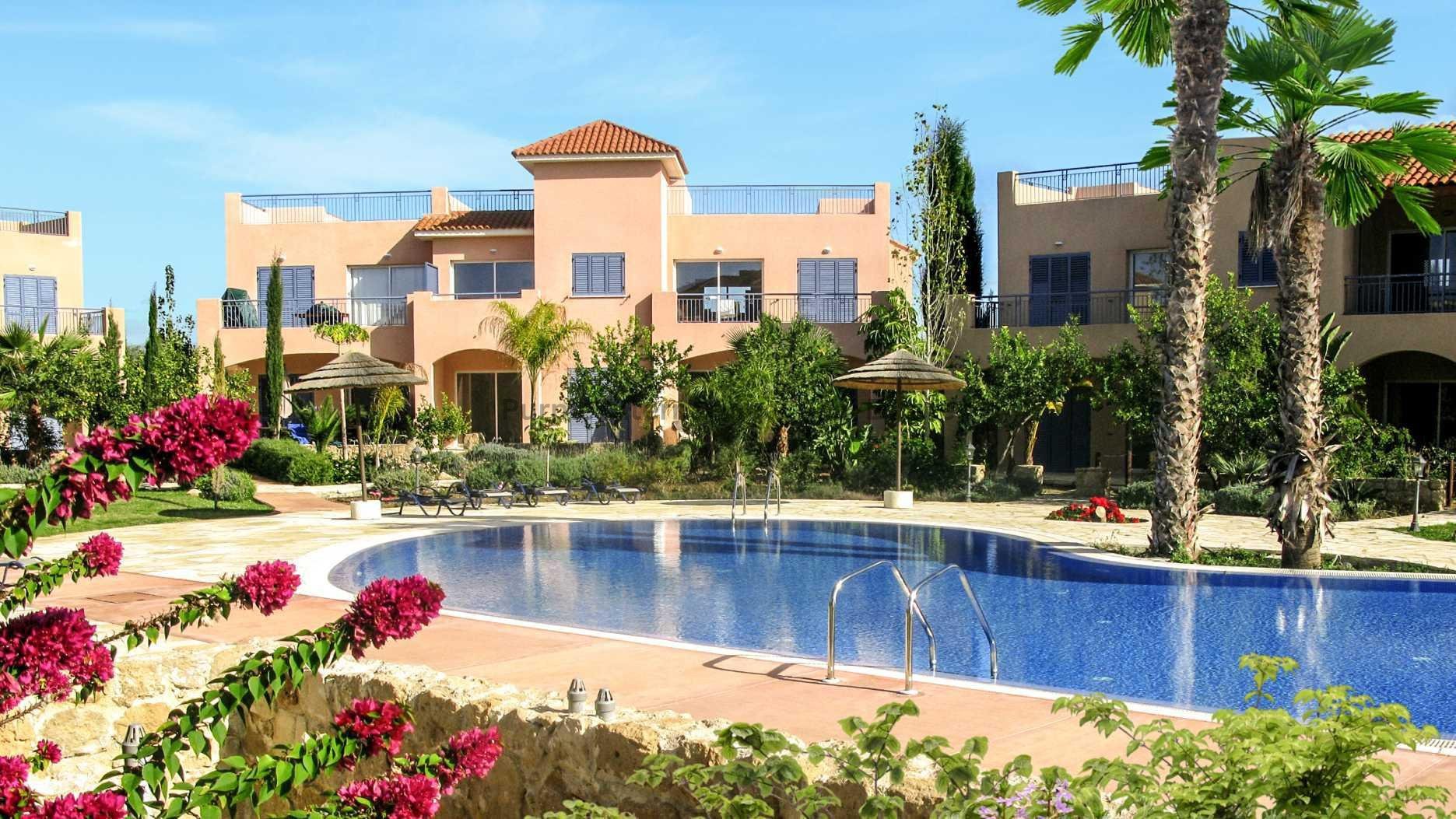 10 chambres Propriété commerciale à Mandria, Paphos, Chypre No. 37606