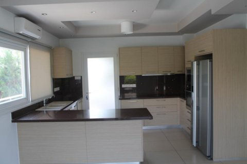 5 bedrooms Villa in Limassol, Cyprus No. 38343