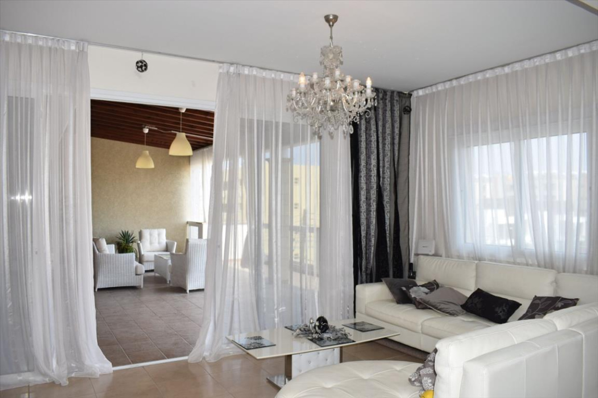 3 bedrooms Apartment in Limassol, Cyprus No. 38340