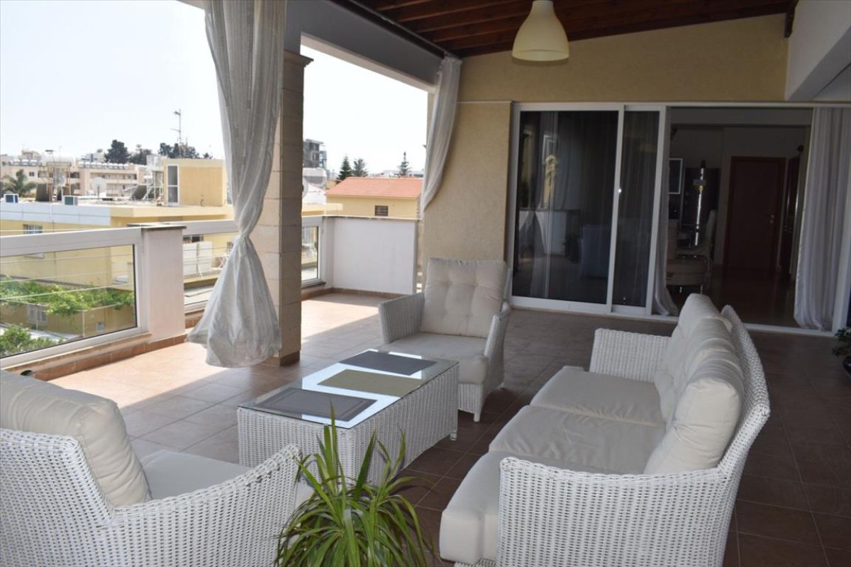 3 bedrooms Apartment in Limassol, Cyprus No. 38340