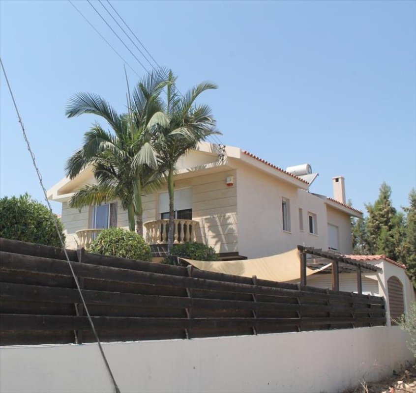 4 bedrooms Villa in Limassol, Cyprus No. 38342