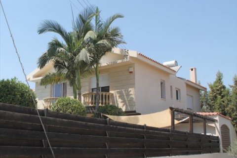4 bedrooms Villa in Limassol, Cyprus No. 38342
