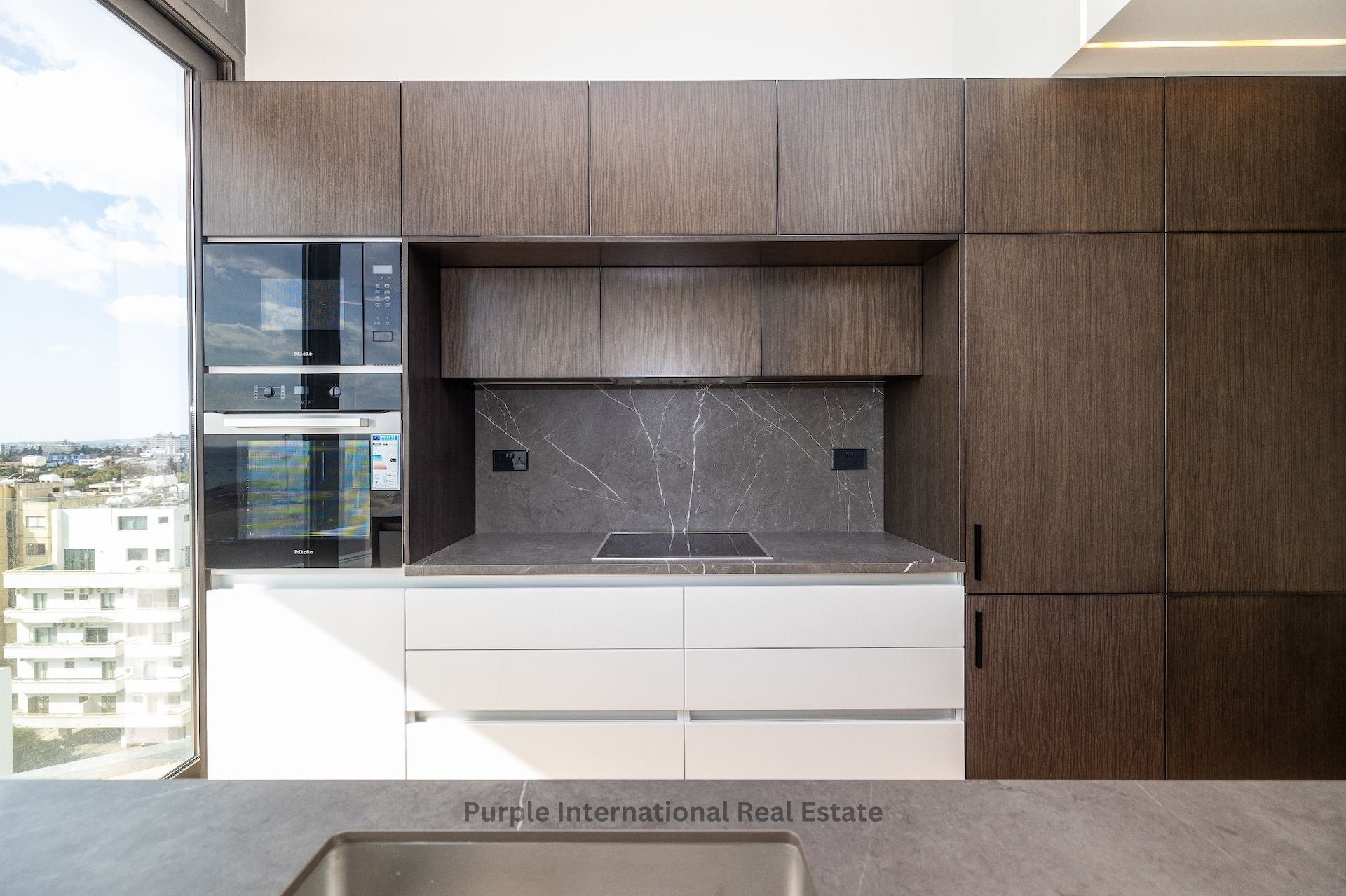 3 bedrooms Apartment in Larnaca, Larnaka, Cyprus No. 8439