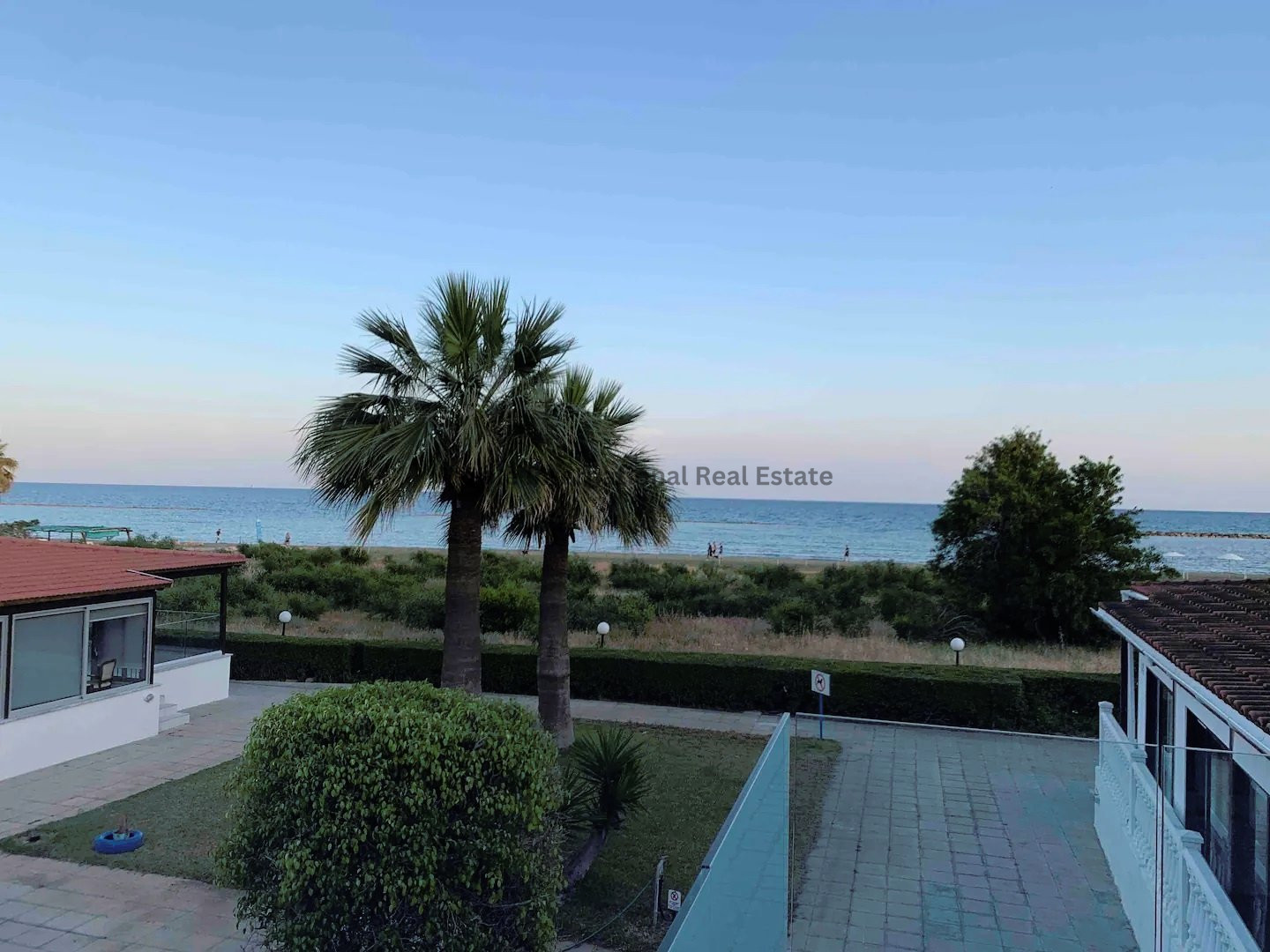 2 bedrooms Villa in Larnaka, Cyprus No. 7601
